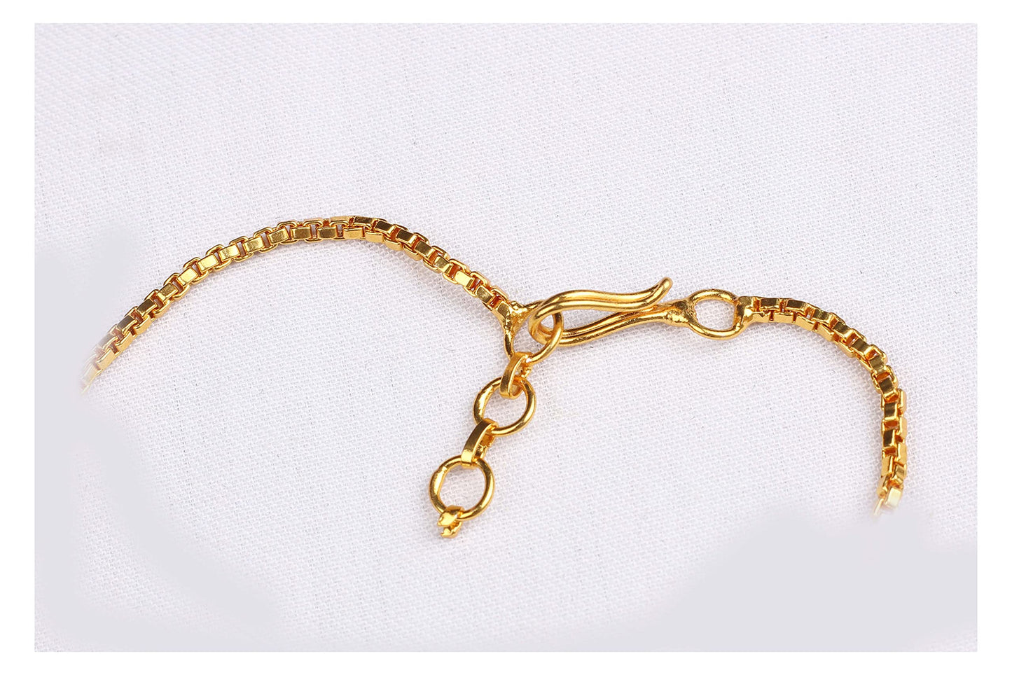 Premium Gold-Plated Leaf Motif Chain – Everyday Elegant Jewelry
