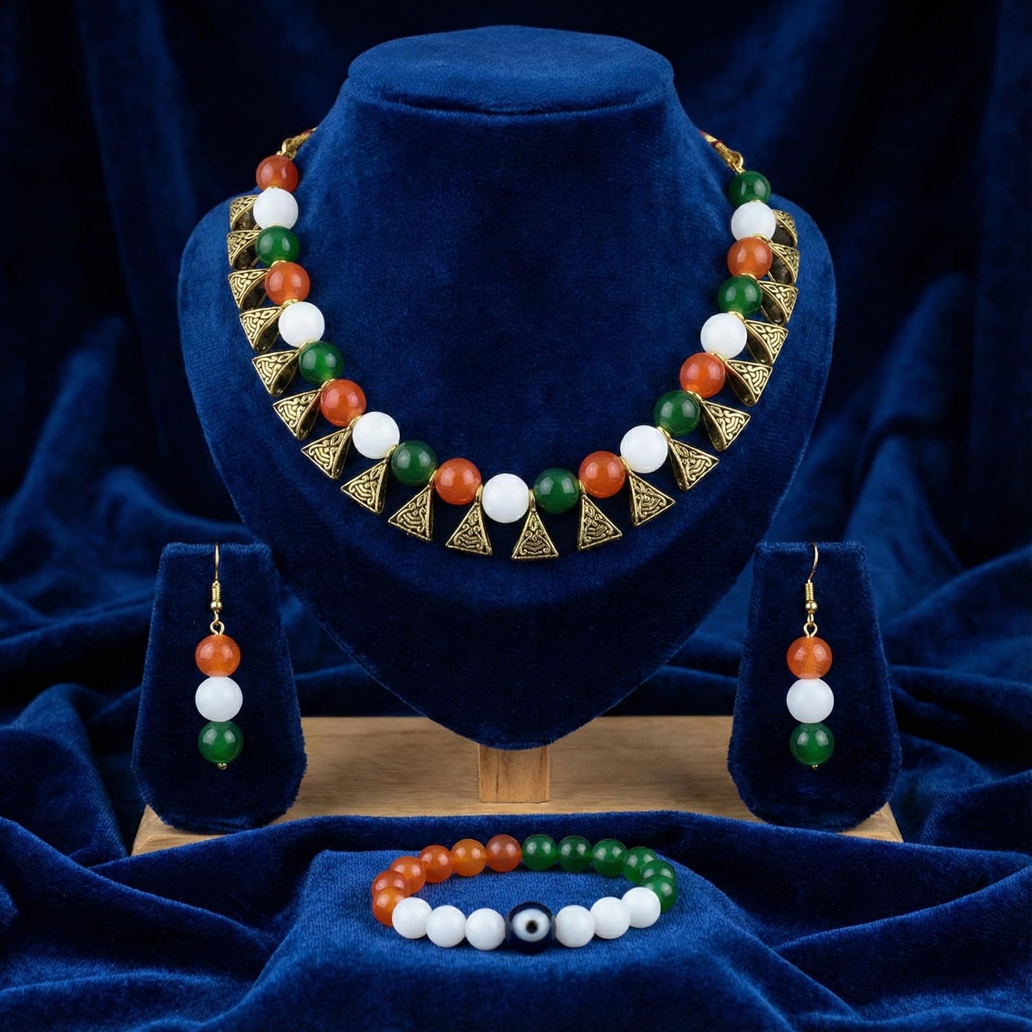 Fancy Tricolour Necklace & Bracelet Set – Independence Day Special