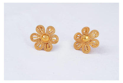 Premium Floral Earrings – Elegant Gold-Plated Flower Pattern Design