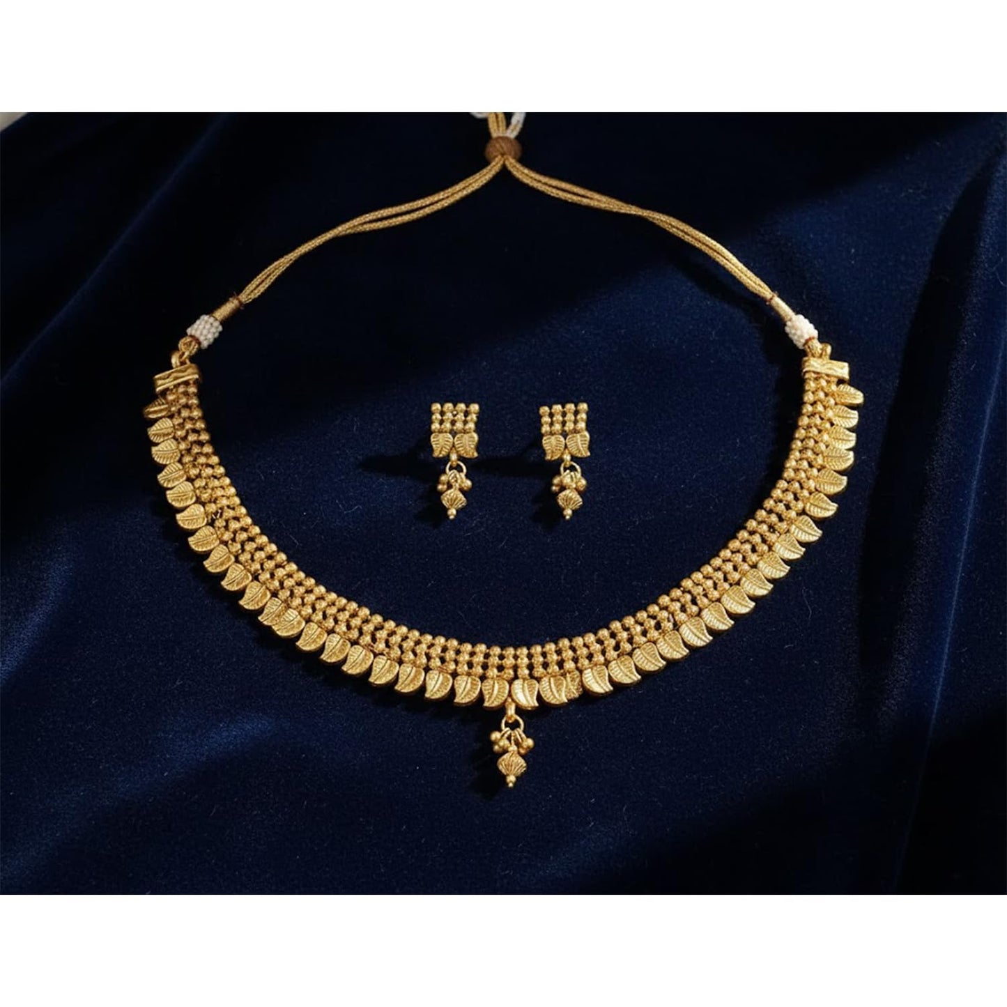 Gold Plated Leaf Design Short Choker Set With Adjustable Thread