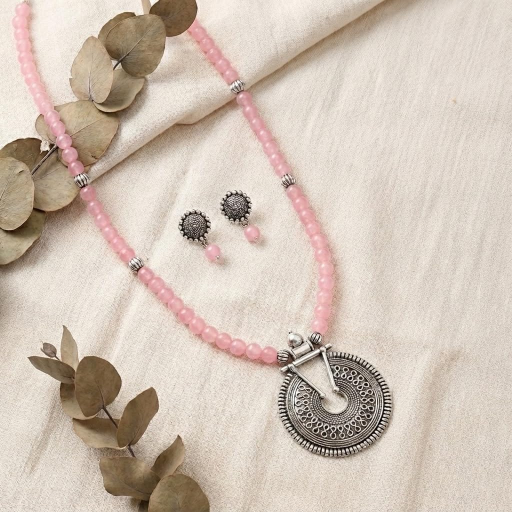 Elegant Baby Pink Beaded Necklace Set – Minimalist Ethnic Jewelry with Earrings