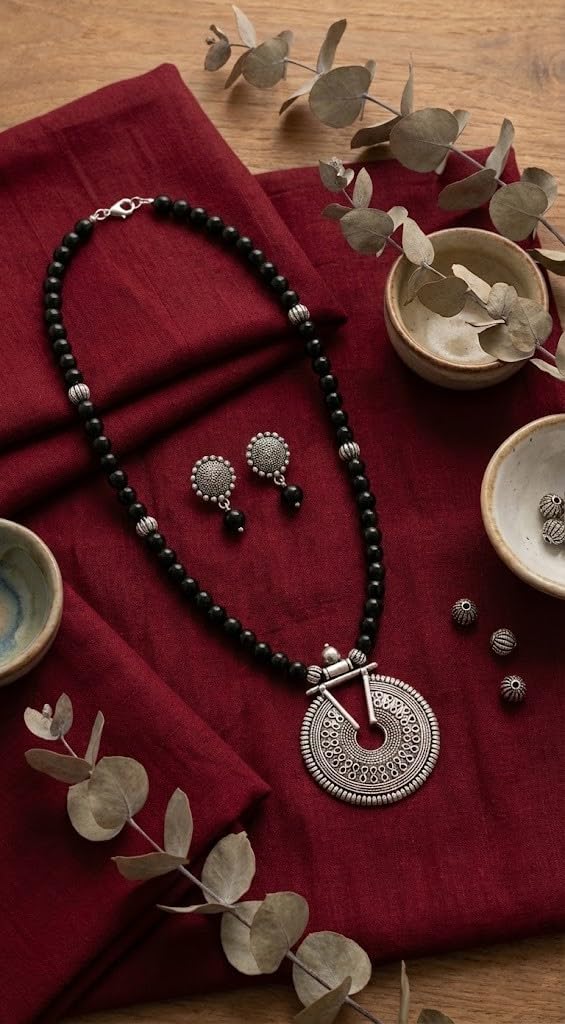 Elegant Black Beaded Necklace Set – Minimalist Ethnic Jewelry with Earrings