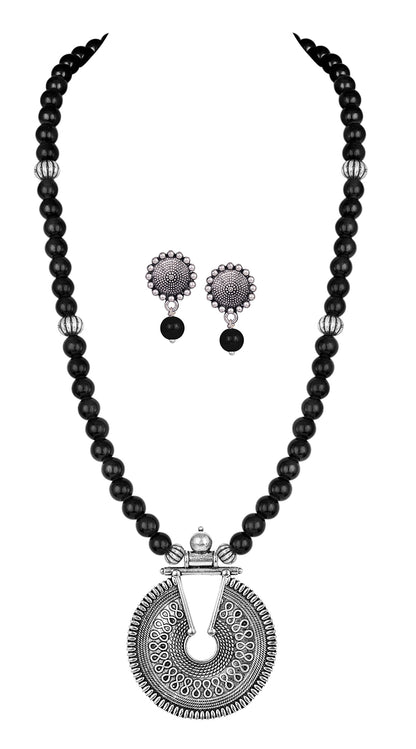 Elegant Black Beaded Necklace Set – Minimalist Ethnic Jewelry with Earrings