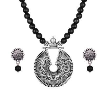 Elegant Black Beaded Necklace Set – Minimalist Ethnic Jewelry with Earrings