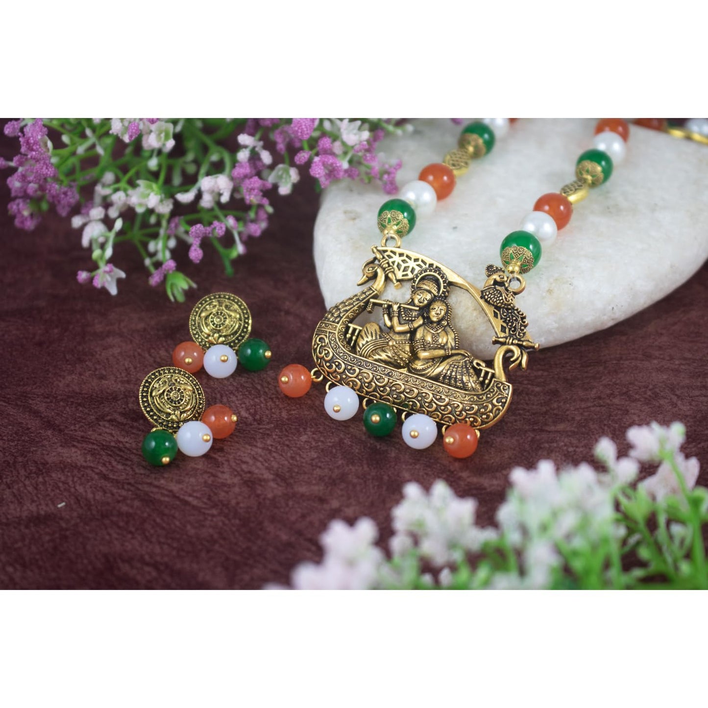 Antique Radha Krishna Pendant Necklace – Tricolour Beaded Jewelry for Independence Day