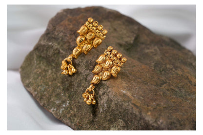 Gold Plated Heart & Leaf Necklace Set – Layered Choker and Long Strand Design