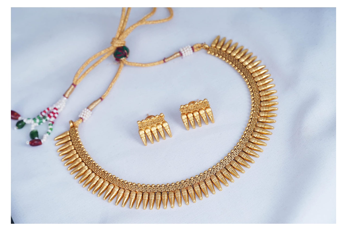 Copper Gold Plated Necklace Set With Adjustable Thread .