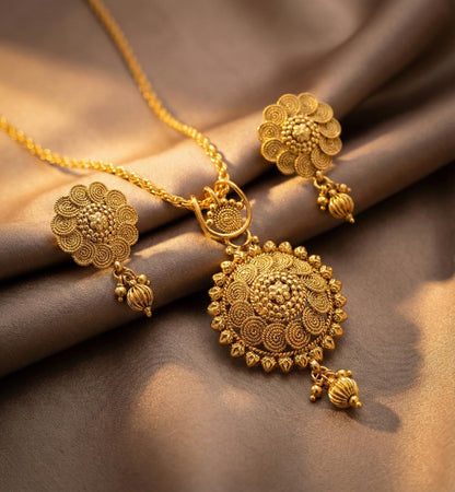 Gold-Plated Spiral Pendant Set – Romantic Love-Themed Jewelry