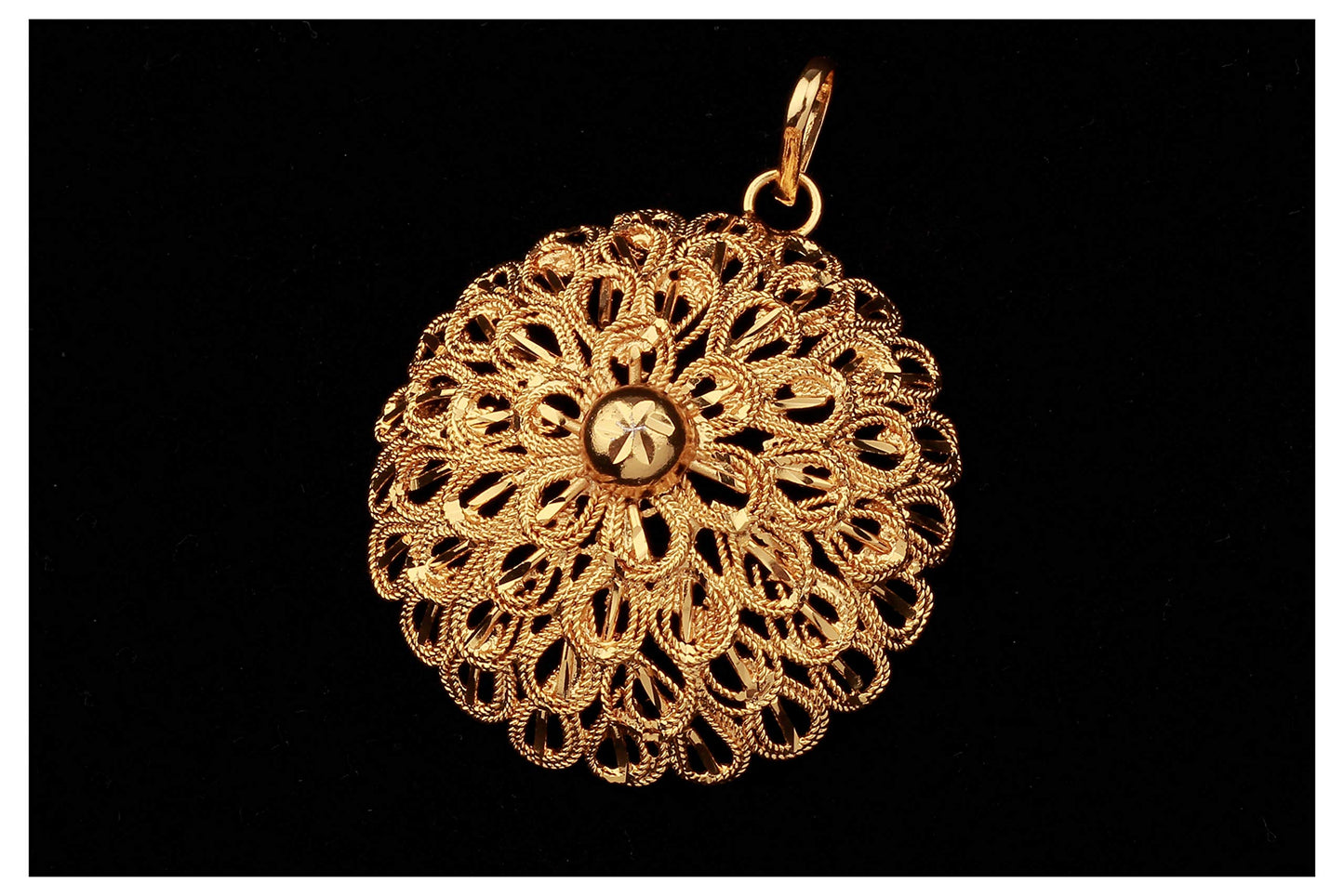 Gold-Plated Floral Pendant – Heartfelt Romantic Gift for Her