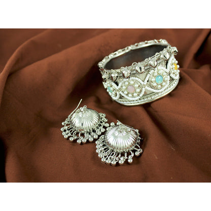 JFL - Jewellery for Less Oxidised Silver-Plated Kada & Earrings Combo for Women & Girls – Antique Finish with White Beads,Multi Stones & Shell-Inspired Danglers – Ethnic Jewellery Set for Navratri
